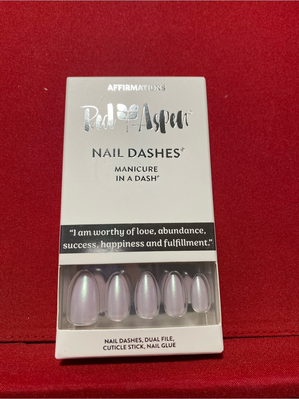 Red Aspen Pearl White Nail Dashes - Press-On Manicure